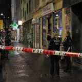 Die Polizei hat den Bereich um die Trinkhalle an der Borsigstraße in Dortmund mit Flatterband gesperrt.