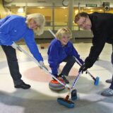 Die alte Eissporthalle in Unna hatte auch eine Curling-Bahn. Ihre Baukosten lassen sich nur schwierig abschätzen, weil das jüngste Vergleichsobjekt in NRW keine solche Nebenbahn hat.