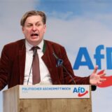 Maximilian Krah, Spitzenkandidat der AfD für die Europawahl, redet beim politischen Aschermittwoch der AfD.