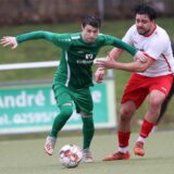 Der SuS Olfen, um Andre Zolda (l.), empfängt am Sonntag Union Lüdinghausen zum Derby.