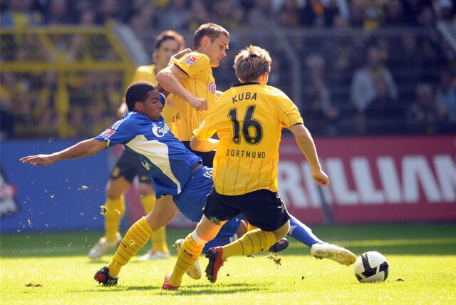 Jefferson Farfan (M.) bestritt zahlreiche Duelle gegen den BVB.