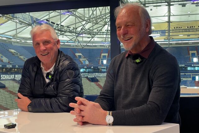 Fußball-Legenden Klaus Fischer und Rüdiger Abramczik sprechen im Legenden-Talk
