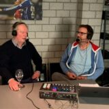 Schalke-Experte Norbert Neubaum (l.) und Schalke-Reporter René Preuß (r.) sprechen über den FC Schalke 04.