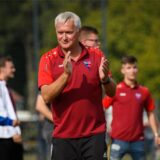 Thomas Overmann zeigt sich bei einem Spiel des Werner SC zufrieden.