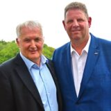 Seit Montag ist Thomas Overmann (l.) nicht mehr Fußballvorsitzender des Werner SC. Er übergab an Dirk Abdinghoff.