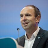 Alexander Jobst kehrt am Samstag in die Veltins-Arena zurück.