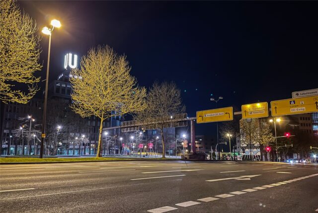 Auf dem Wall am U-Turm ist es nach 22 Uhr ungewohnt still – wie praktisch überall in Dortmund.