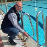 Jürgen Thöne, Geschäftsführer des Solebades in Werne, erklärt, wann das Freibad dazugeschaltet wird.