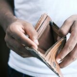 Mann Portemonnaie kein Geld arm