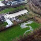 Bildermontage: Luftbild einer überfluteten Wiese und Anke Dörlemann, Grünen-Fraktionschefin in Kamen.