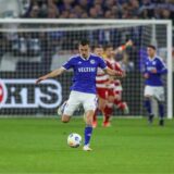 Ron Schallenberg zeigte eine ordentliche Leistung im defensiven Schalker Mittelfeld.