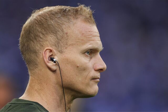 27.04.2024, Fussball, 2. Bundesliga, 31. Spieltag, Saison 2023/2024, FC Schalke 04 – Fortuna Düsseldorf, Cheftrainer Karel Geraerts (FC Schalke 04)


Foto: Tim Rehbein/RHR-FOTO