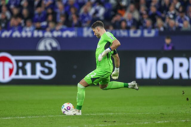 Auf ihn ist fast immer Verlass: Schalke-Torhüter Marius Müller.