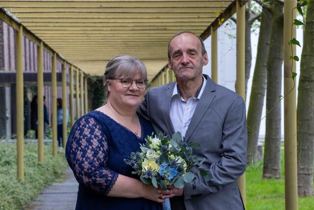 Melanie (geborene Kuhn) und Jürgen Köhler haben nach 14 Jahren als Paar nun auf dem Standesamt in Castrop-Rauxel geheiratet.