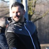 Pascal Harder steht am Seitenrand