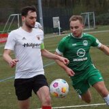 Levin-Luca Schinow (SGM in Grün) traf für die SG Massen bei der 1:3-Niederlage in Eving.