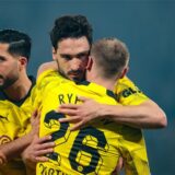 Mats Hummels jubelt gemeinsam mit Julian Ryerson.