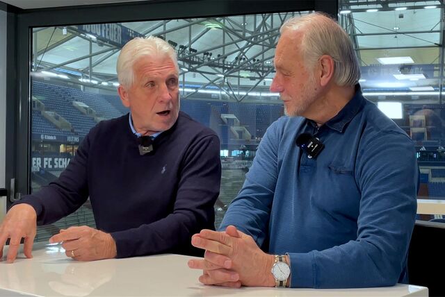 Die Fußball-Legenden Klaus Fischer und Rüdiger Abramczik sprechen im Legenden-Talk über die aktuelle Situation.