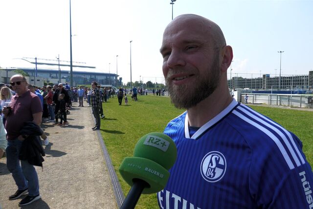 Fan-Umfrage: Ist Karel Geraerts der richtige Mann für Schalke?