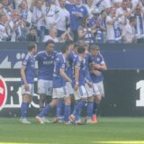 11.05.2024, Fussball, 2. Bundesliga, 33. Spieltag, Saison 2023/2024, FC Schalke 04 – Hansa Rostock, v. l. Thomas Ouwejan (FC Schalke 04), Assan Ouédraogo (FC Schalke 04), Ron Schallenberg (FC Schalke 04), Simon Terodde (FC Schalke 04) jubeln. Foto: Tim Rehbein/RHR-FOTO