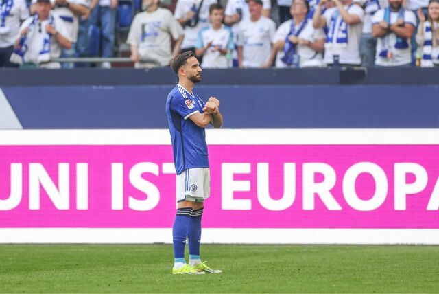 Mit seinem 13. Saisontor brachte Kenan Karaman Schalke in Führung.