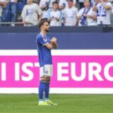 Mit seinem 13. Saisontor brachte Kenan Karaman Schalke in Führung.