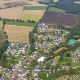 Ein Luftbild der Stadt Fröndenberg