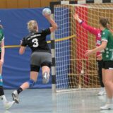 Knapp mit 36:37 verloren die Handballeinnen des VfL Brambauer gegen Riemke II.