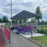 Beim Werner SC im Lindert steht nun eine überdachte Sitzmöglichkeit.
