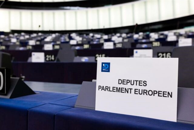 Zu der ID-Fraktion im EU-Parlament gehören neben der italienischen Lega unter anderem auch die französische Partei RN von Marine Le Pen.