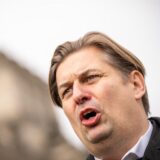 Maximilian Krah, AfD-Spitzenkandidat zur Europawahl, geht nach einem Pressestatement nach dem Gespräch mit der AfD Fraktionsspitze. Ein Mitarbeiter von Krah steht unter dem Verdacht der Spionage für China.