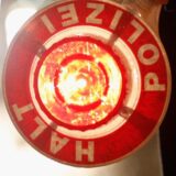 Zeugen berichteten der Polizei von einem Autorennen. Die mutmaßlichen Raser wurden später von der Polizei angetroffen.