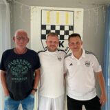 Patrick Thomas (M.) wehrt sich gegen die Aussagen des Ex-VfK-Weddinghofen-Trainers Klaus Knäpper.