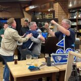 Castrop-Rauxeler Fans des VfL Bochum erleben im Brauhaus Rütershoff gemeinsam das Relegations-Wunder von Düsseldorf.