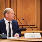 Scholz hat bereits zwei Mal als Zeuge im Zusammenhang mit den Geschäften der ebenfalls in den «Cum-Ex»-Skandal verwickelten Hamburger Warburg Bank ausgesagt.