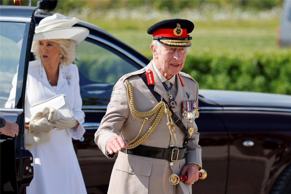 König Charles III. bei einer Gedenkveranstaltung zum 80. Jahrestag des D-Day. König Charles III. bei einer Gedenkveranstaltung zum 80. Jahrestag des D-Day.