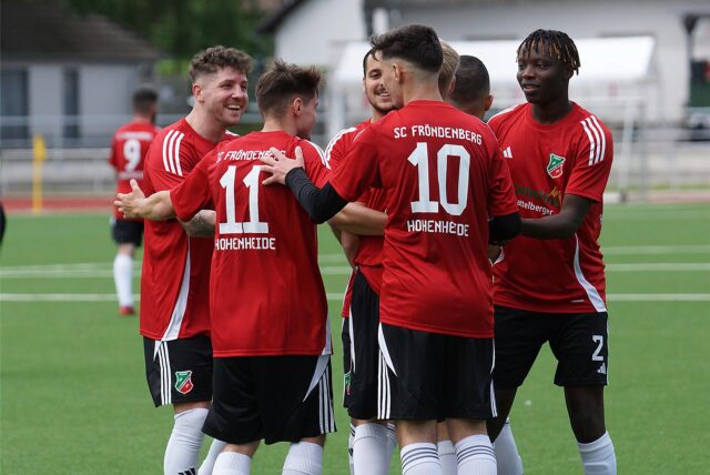 Beim SC Fröndenberg soll auch in der neuen Saison kräftig gejubelt werden. Dabei soll ein Stürmer aus der Bezirksliga helfen.