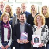 Zuletzt gewann der Verein Spielpark Amtswiese Westhofen den Heimatpreis, der von Bürgermeister Dimitrios Axourgos überreicht wurde.
Foto: Stadt Schwerte / Archiv