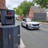 Superblitzer steht an einer Straße in Ahaus
