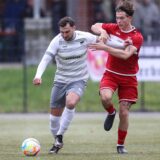 Nordkirchens Nils Venneker im Duell mit einem Hammer Gegenspieler.