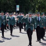 Bei strahlendem Sonnenschein zog der Fröndenberger Schützenbund durch Westick.