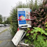 Aufgesprengter Zigarettenautomat Ecke Ahornstraße/Lärchenweg in Unna