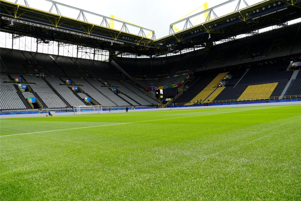 Blick ins BVB-Stadion in Dortmund vor der EM 2024.