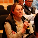 Katharina Gidel hat große Sorgen, dass die anstehenden Sanierungsarbeiten zu Schäden an Ihrem Haus führen könnten. „Die Hochstraße führt gefühlt durch meinen Garten“, sagt sie.