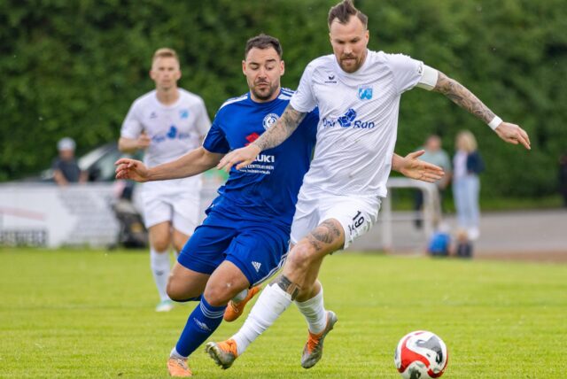 Kevin Großkreutz (am Ball) spielt für den SV Wacker Obercastrop.