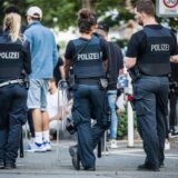 (Symbolbild) Polizisten im Einsatz