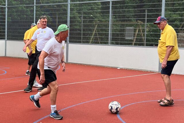 Die Schweden spielen in Schwerte Walking Football.