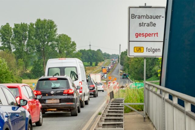 Stau auf der B54 zwischen Lünen und Dortmund