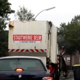 Mülltonne wird von den Stadtwerken Selm abgeholt