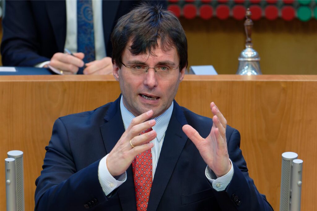Marcus Optendrenk (CDU), Finanzminister des Landes Nordrhein-Westfalen. Marcus Optendrenk (CDU), Finanzminister des Landes Nordrhein-Westfalen.